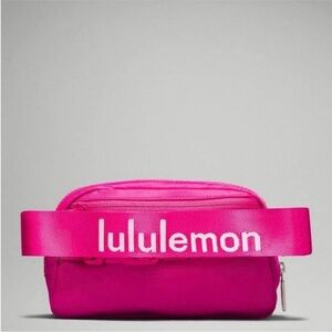 Lululemon Everywhere Belt Bag 1L in Sonic Pink NWT